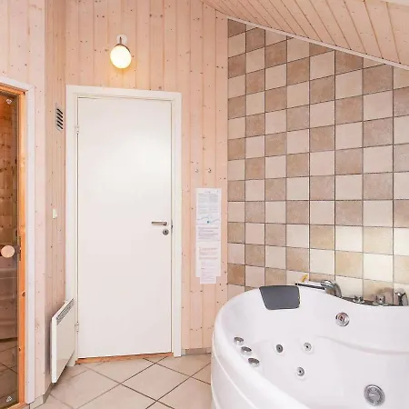 Luxury Retreat With - By Traum Vakantiehuis Nordenbro Vesteregn